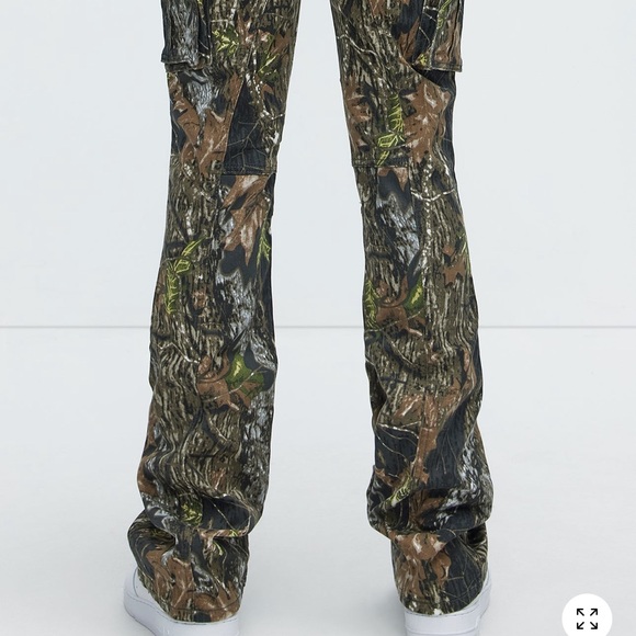 Fashion Nova Camouflage Cargo Pants - Picture 3 of 3